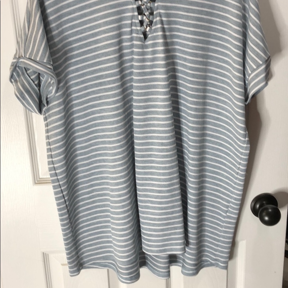 Blue and white striped Easel top